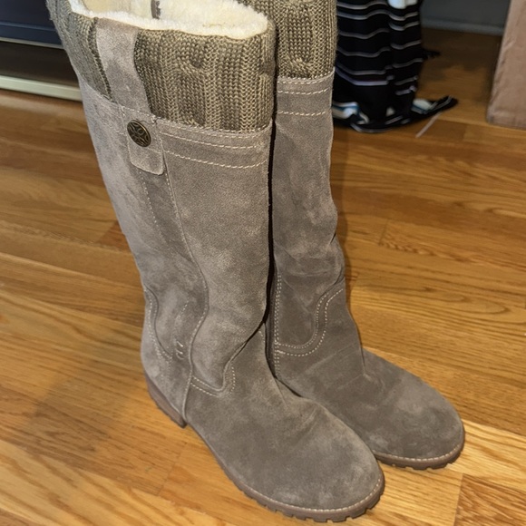 Bjorndal Shoes - Stylish Tan Suede Knee-High Boots